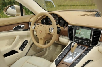 Porsche&nbsp;Panamera
