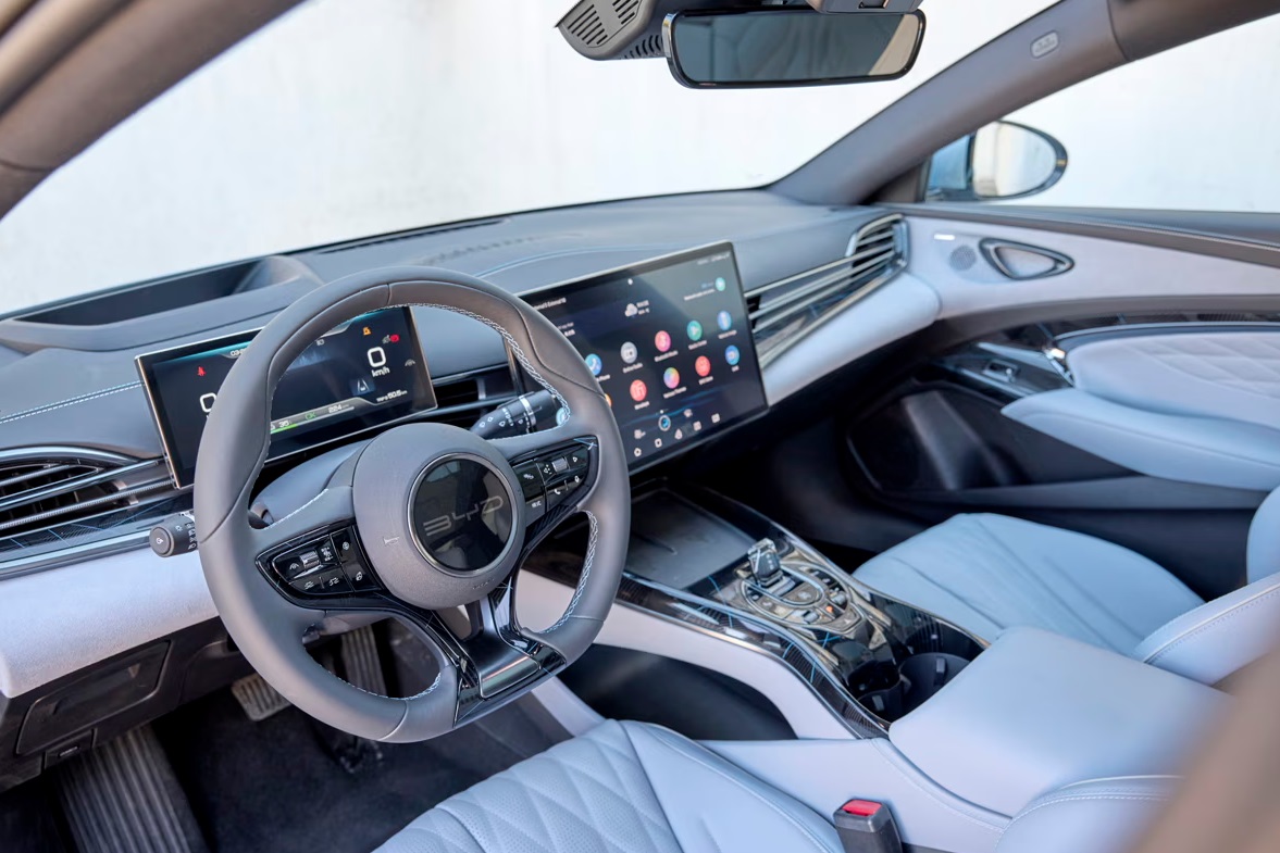 https://www.whatcar.lv/cars/BYD/Seal/e1e6f07f2a8a3e34acf51a0ddb301ddc.jpg