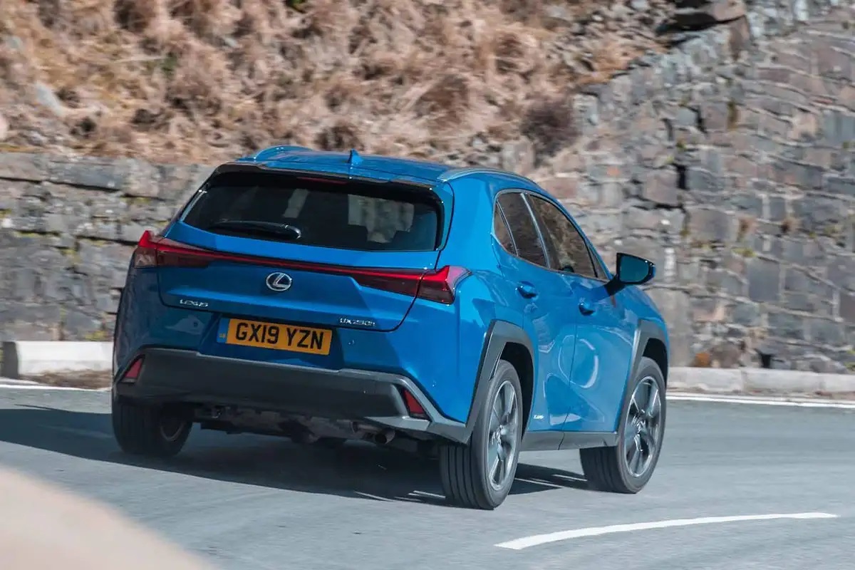 https://www.whatcar.lv/cars/Lexus/UX/d265b1634e5f11e2c1b02158a6eba557.jpg