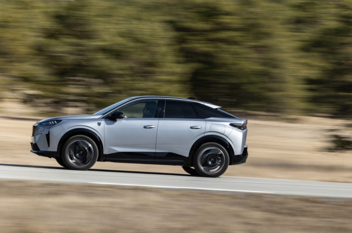 https://www.whatcar.lv/cars/Peugeot/3008/e703c02147fce7cf25f94ac2c1c5fa1d.jpg