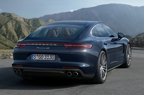 https://www.whatcar.lv/cars/Porsche/Panamera/1487577759-Porsche-Panamera-2017-1280-20.jpg