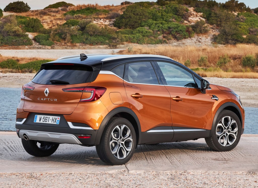 https://www.whatcar.lv/cars/Renault/Captur/c76c2dd7427a30908339ceee263ff5ea.jpg