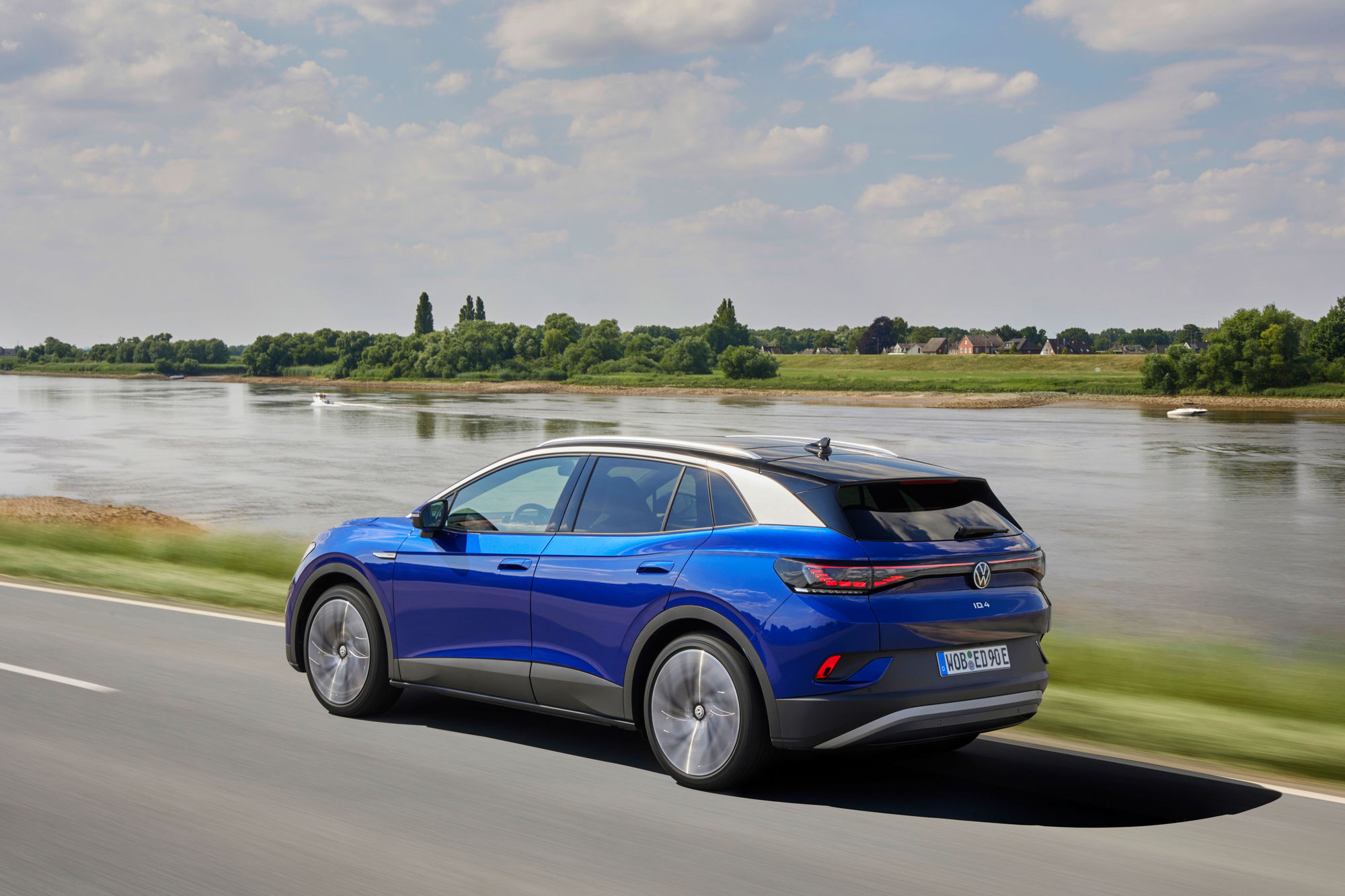 https://www.whatcar.lv/cars/Volkswagen/ID.4/afd64b03de7d0764446e8ee048b0da88.jpg