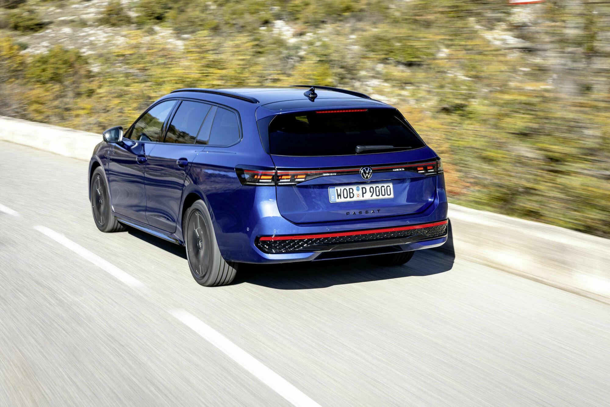 https://www.whatcar.lv/cars/Volkswagen/Passat/4a263f85288952cf7b33ab15918852f9.jpg