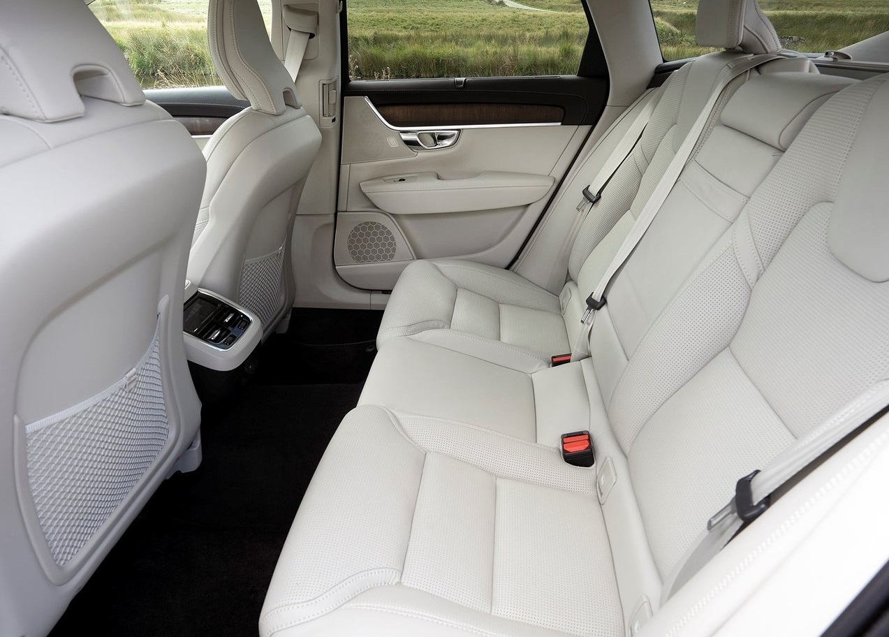 https://www.whatcar.lv/cars/Volvo/V90/12c205e70459c2d8639ebd7507885e6a.jpg