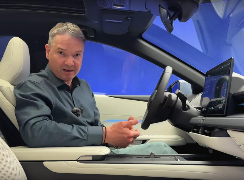 Jaunais ES pilnībā maina Lexus imidžu