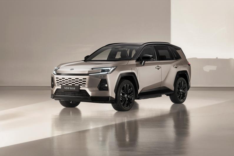 Toyota iepazīstina ar jaunās paaudzes RAV4