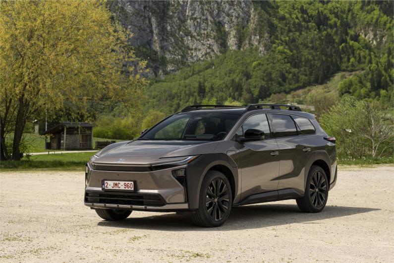 Pilnībā elektriskais Toyota bZ4X Touring