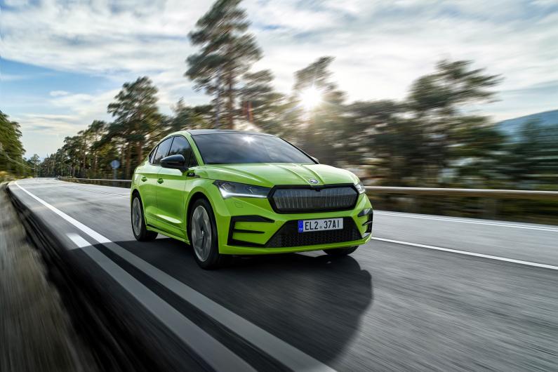 https://www.whatcar.lv/news/large/c1f392f1f451d6668ee5f7d71eeb3e42.jpg