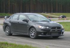https://www.whatcar.lv/news/large/d726a57a4b0a3e2bfc9ccfe677e11df0.jpg