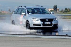 https://www.whatcar.lv/news/large/fbde6b9211607bf9c3599a4bacb11278.jpg