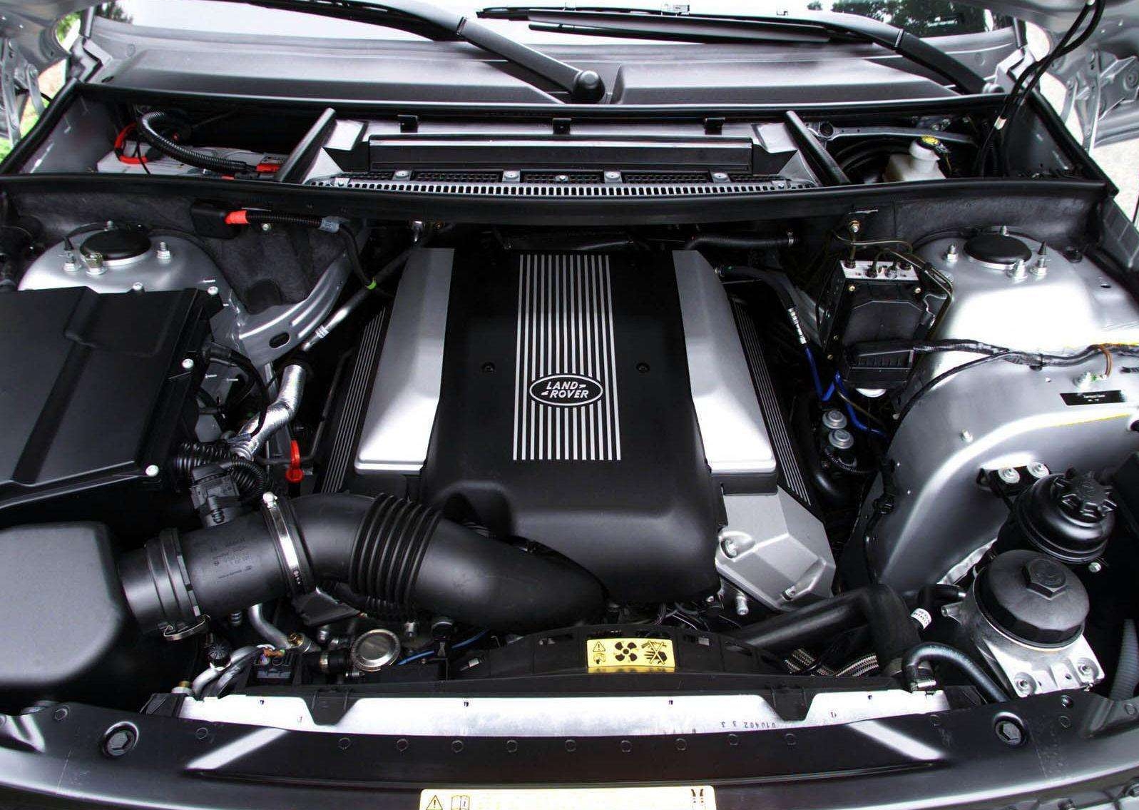 Двигатель range rover. Двигатель m62b44 Land Rover. Двигатель ленд Ровер 4.4 бензин. Мотор range Rover 4.4. Двигатель m62 range Rover.